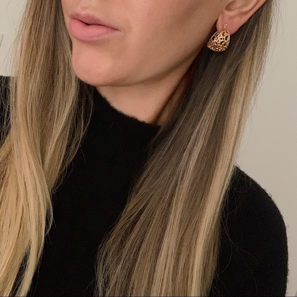 Love Hearts Hoops | 18k Gold Filled - Picture 2 of 6